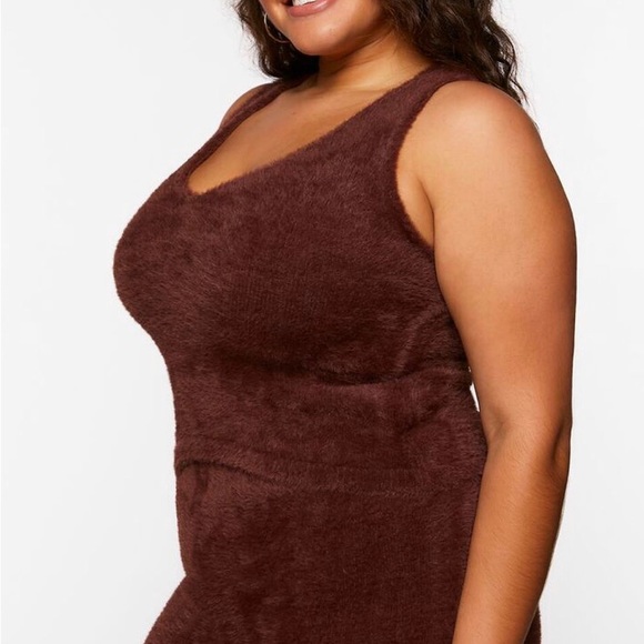 NWT! Plus Size Fuzzy Sweater-Knit Sleeveless Top 1X - Picture 2 of 8